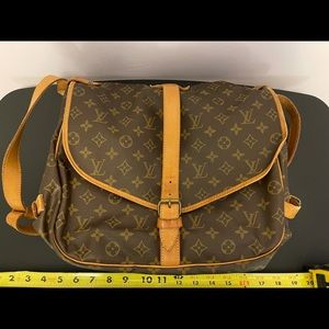 Louis Vuitton Saumur 35